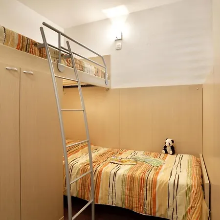 Semesterbostad Chalets Du Verdon La Foux D'allos 4p8 *